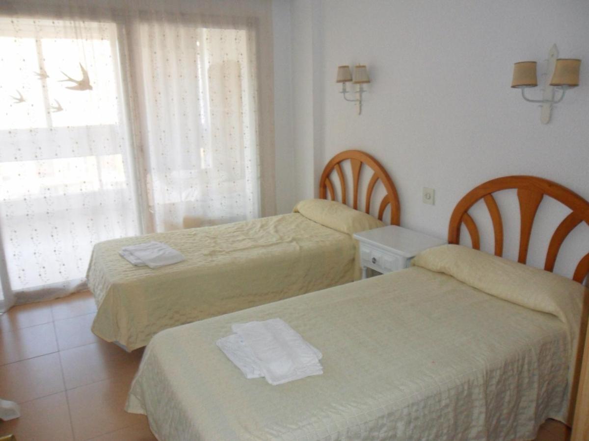 Apartamentos Cervantes Benidorm Luaran gambar