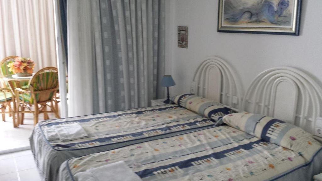 Apartamentos Cervantes Benidorm Luaran gambar