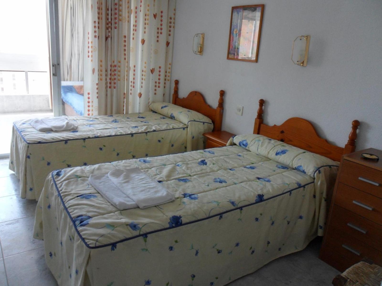 Apartamentos Cervantes Benidorm Luaran gambar