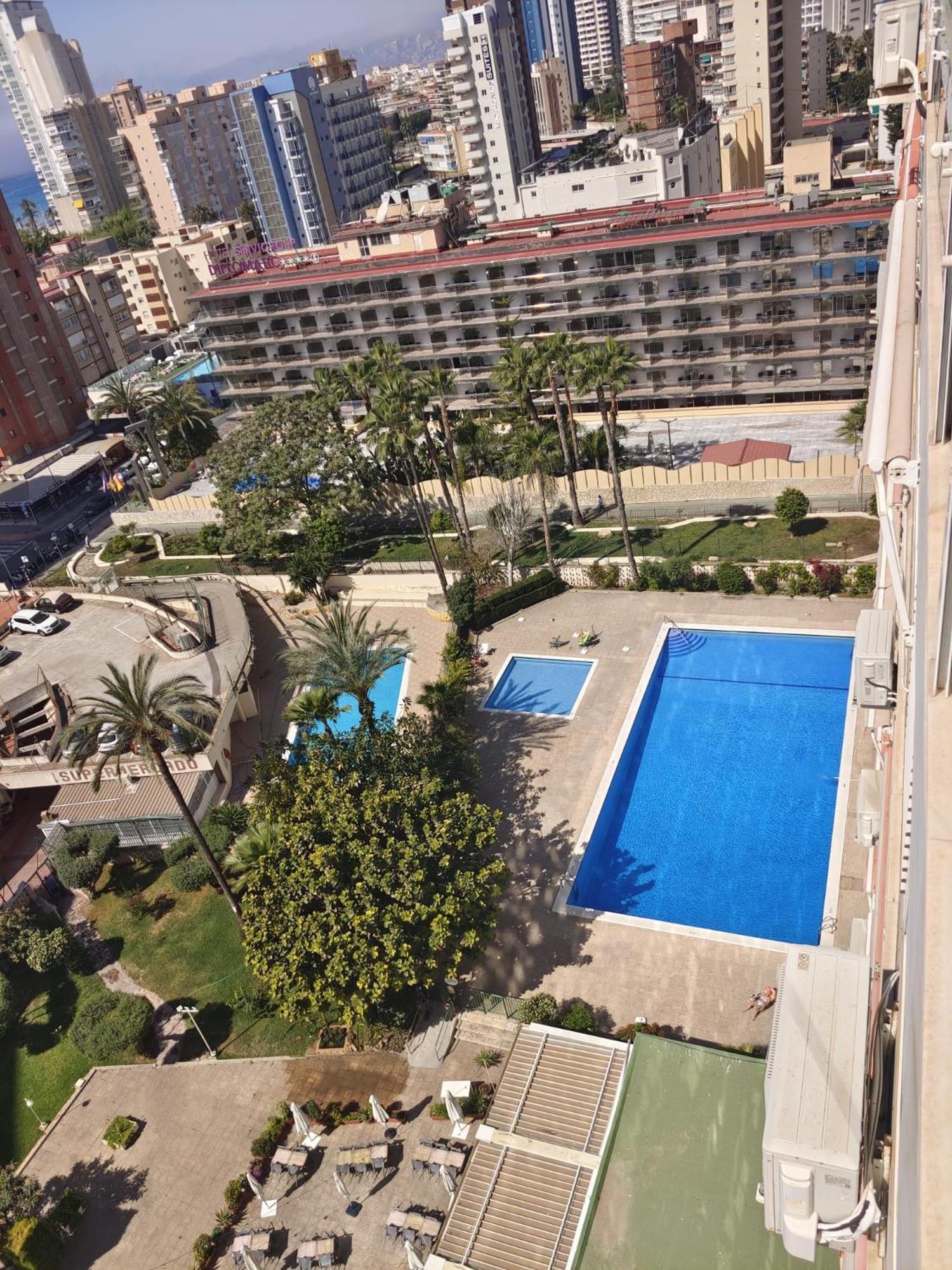 Apartamentos Cervantes Benidorm Luaran gambar